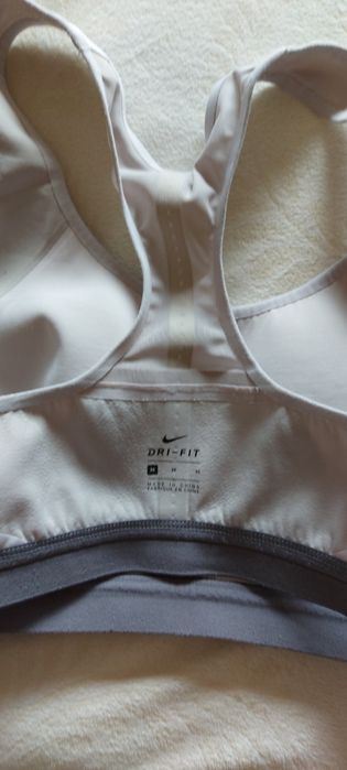 Спортен топ Nike