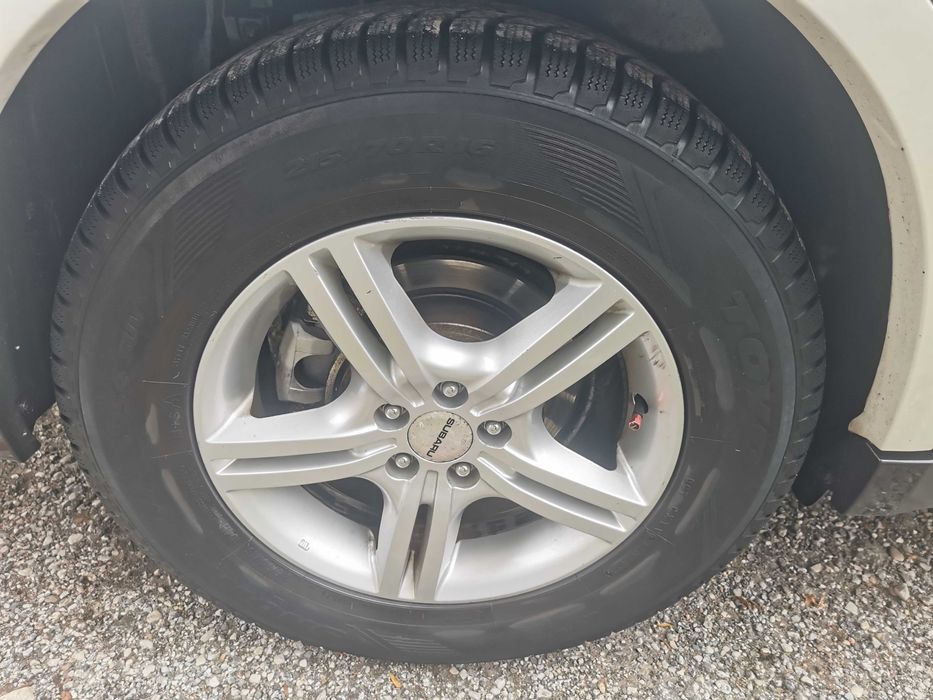 4 БРОЯ ЗИМНИ SUV Гуми 215/70 R16 104Н