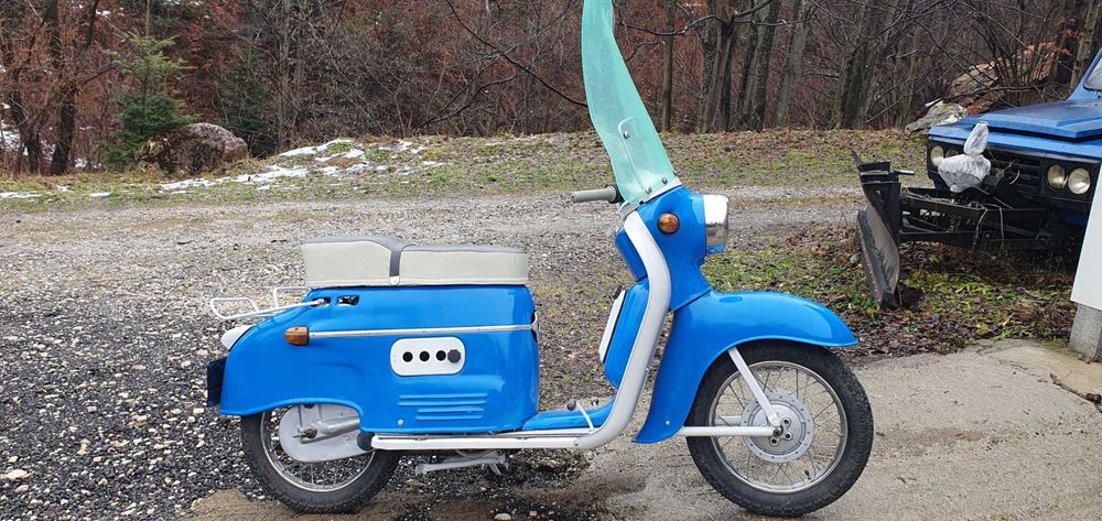 Vând o piesă antică readusă la viață, Manet S100