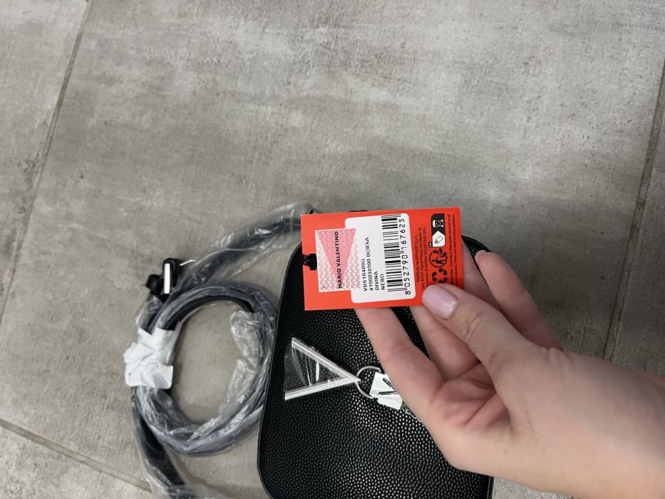 Geantă Mario Valentino, model crossbody, culoare neagră.