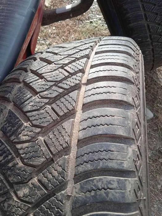 Vând anvelope, acestea se prezintă impecabil, mai multe detalii la tel