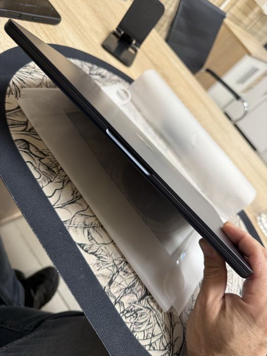 Лаптоп Apple MacBook Air 13,6” M3 (2024) 16/256gb - нов с гаранция