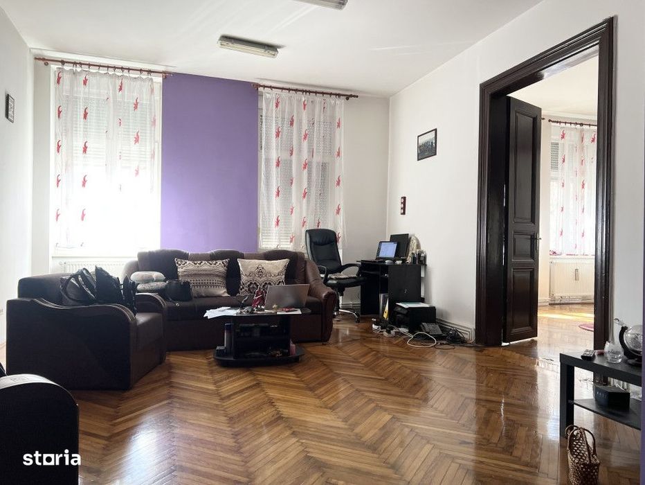 Apartament 4 camere, 120mp utili, cladire istorica, parter -   Central