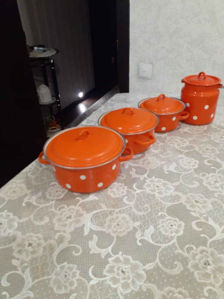 Кастрюли эмалированные