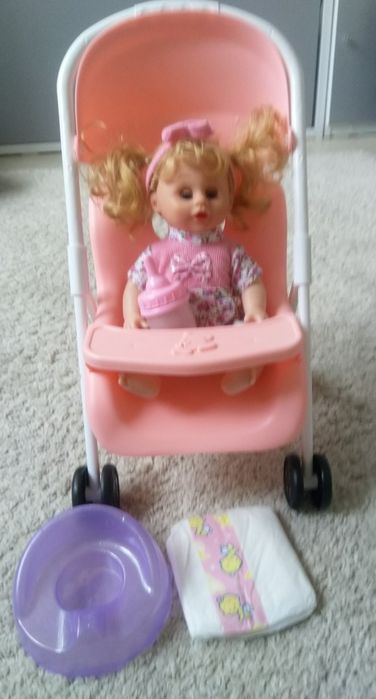 Кукла със количка и аксесоари