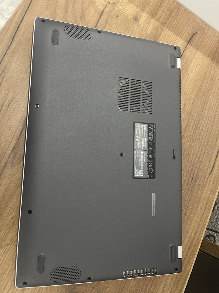 Продается ноутбук Asus VivoBook