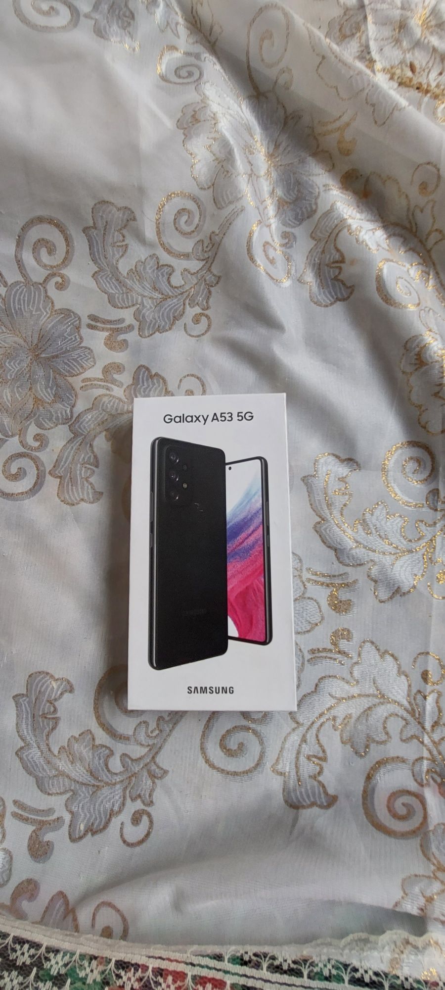 Samsung A53 330$