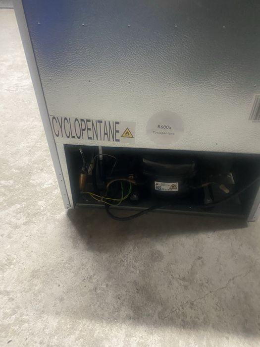 Хладилник мини бар