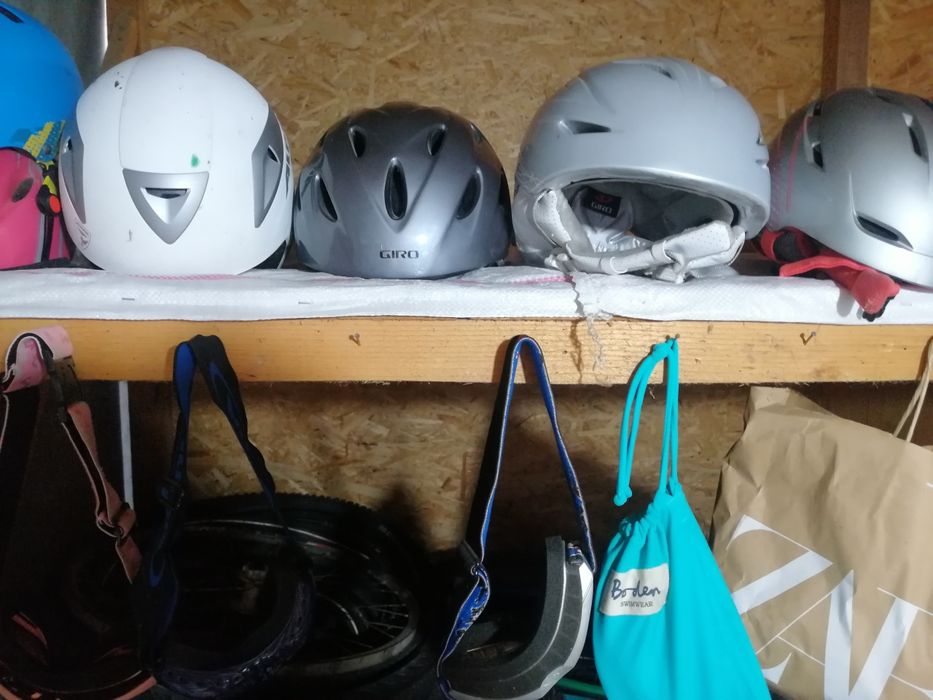 Schiuri/Ski, Clăpari diferite mărimi și modele