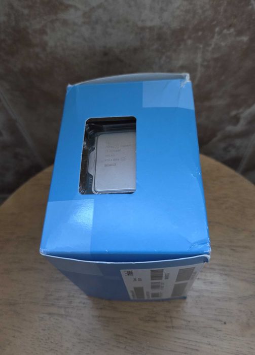 Процесор: Intel® Core™ i3 12100F