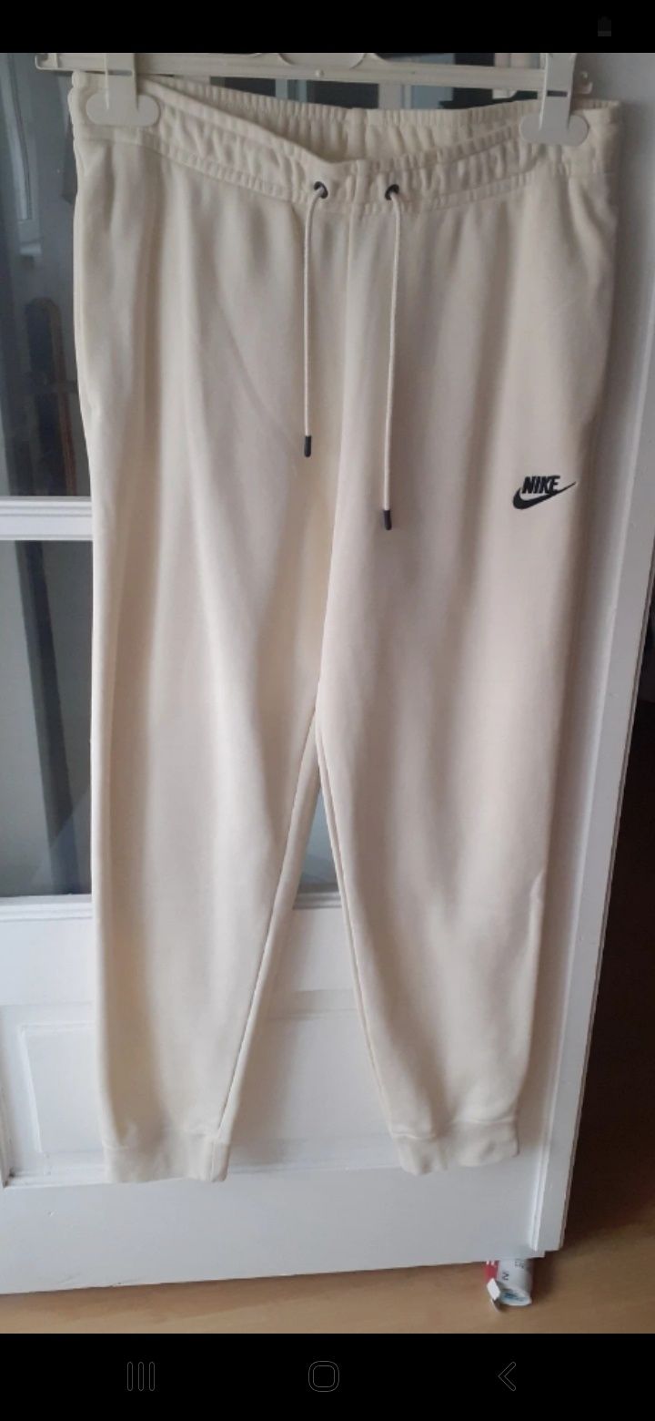 Pantaloni Nike marimea M
