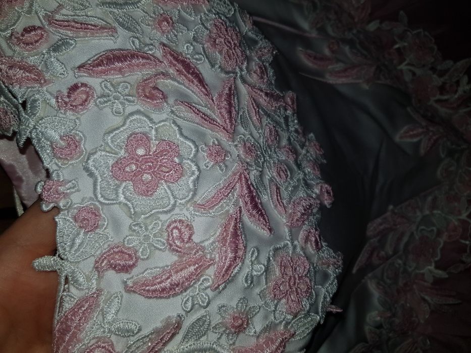 Продам платья 44-48 р-р