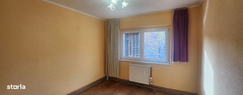 Apartament 2 camere in  Scriitorilor, decomandat, etaj 1, balcon, beci