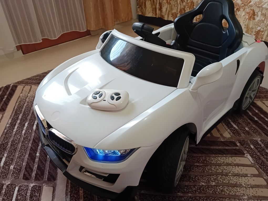 Акумулаторна кола BMW