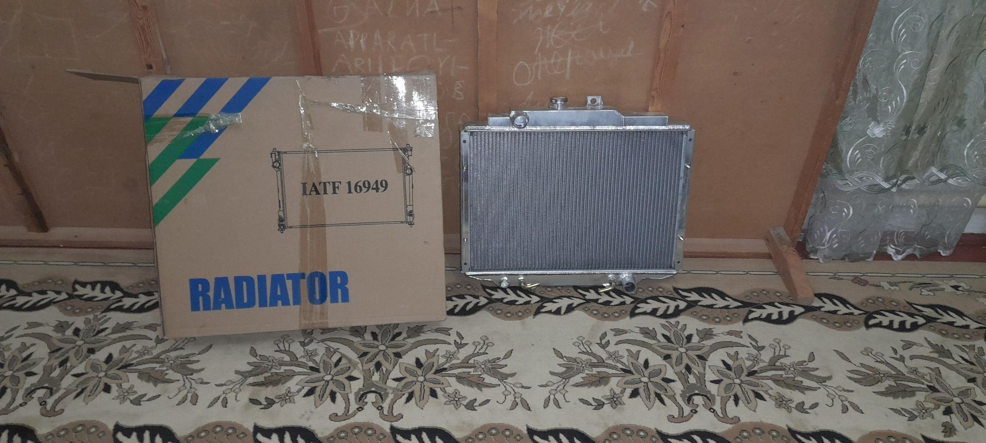 Радиатор для уаз новое продаётся