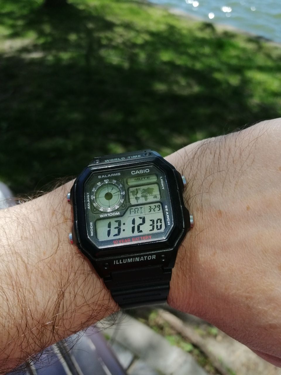 Ceas Casio iluminator