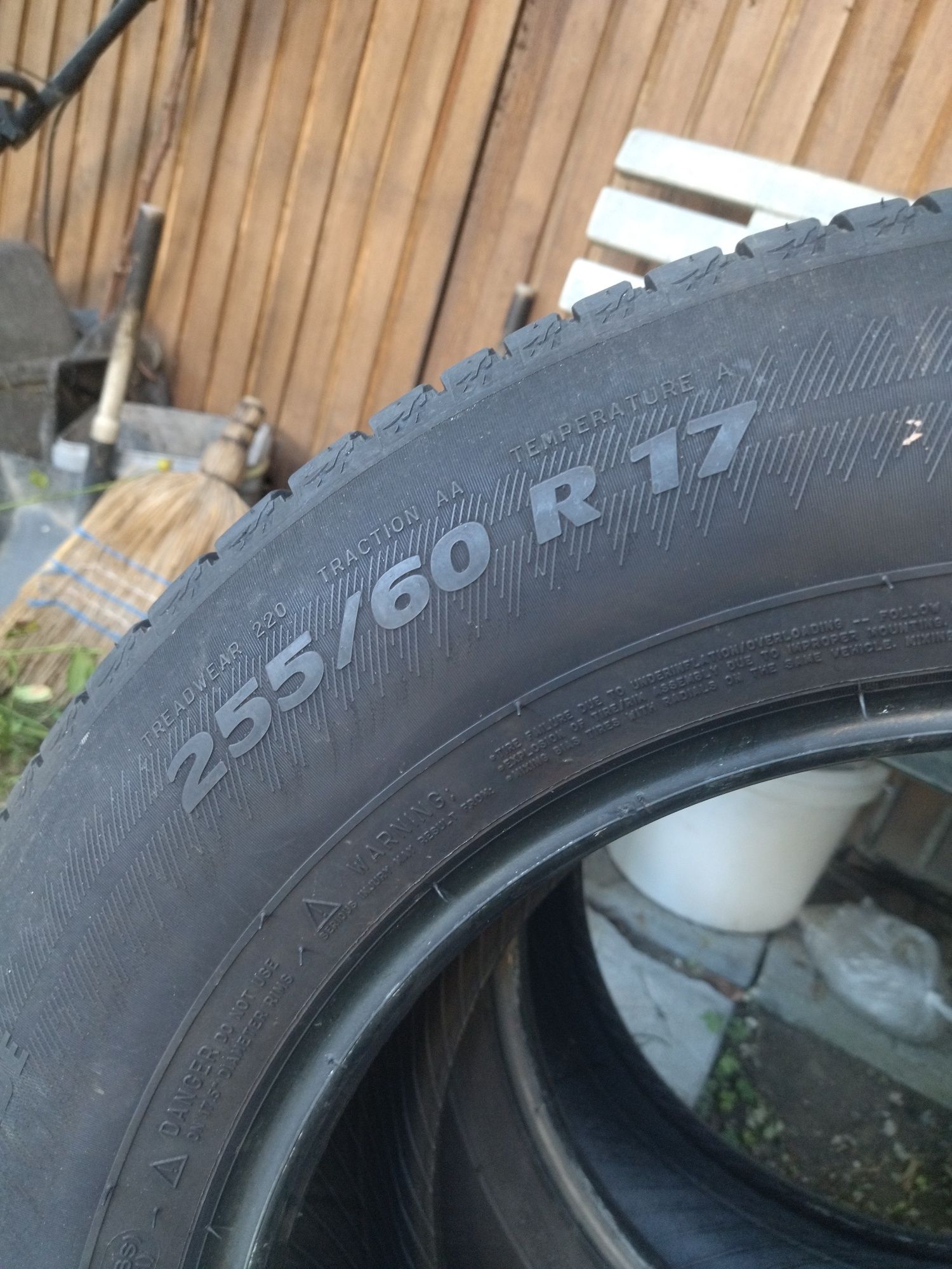 Продавам летни гуми 255 60 17