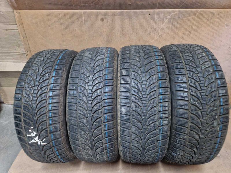 4 Bridgestone R18 235/55 Anvelope de iarnă DOT3217