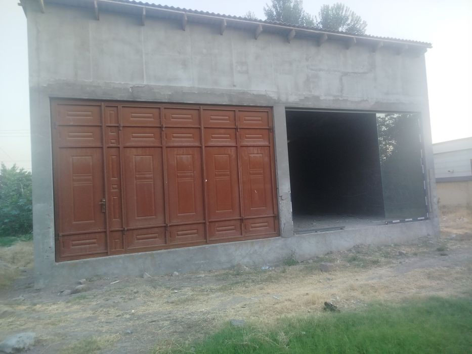 Охангарон тумани Охунбобоев маҳалласида автосервис сотилади