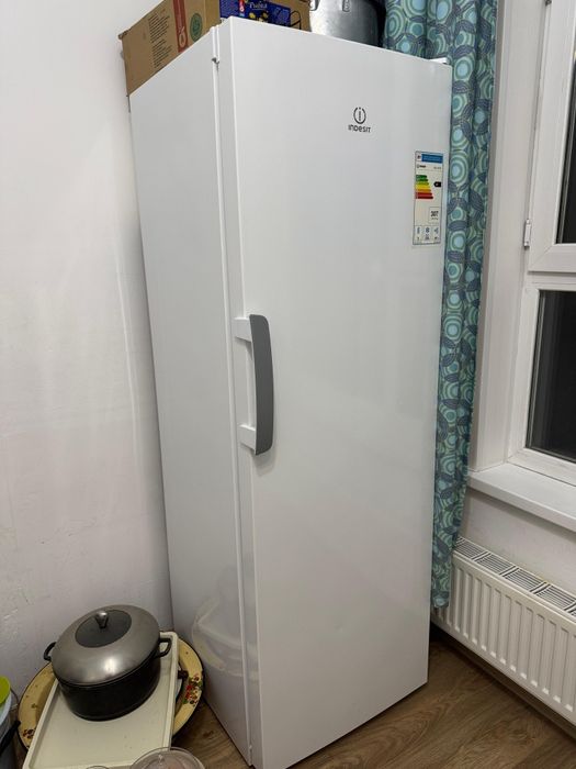 Морозильник Indesit