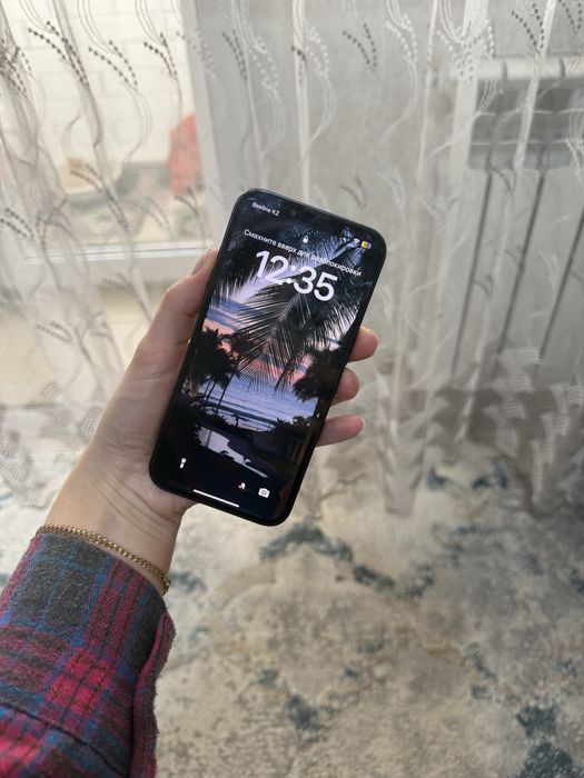 Продам айфон 13 в хорошем состоянии