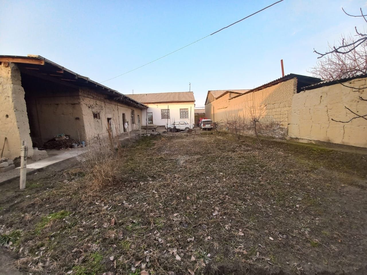 Срочно ховли сотилади
