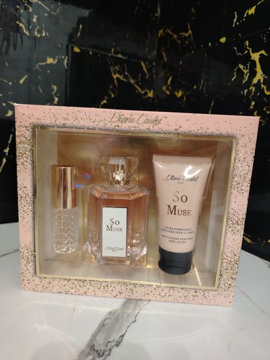 Cadou - Parfum 100ML + body lotion + Parfum mic.