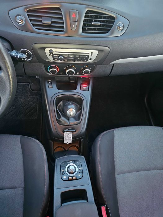 RENAULT SCENIC 1.5 DCI 110 CP Navi Pilot Automat