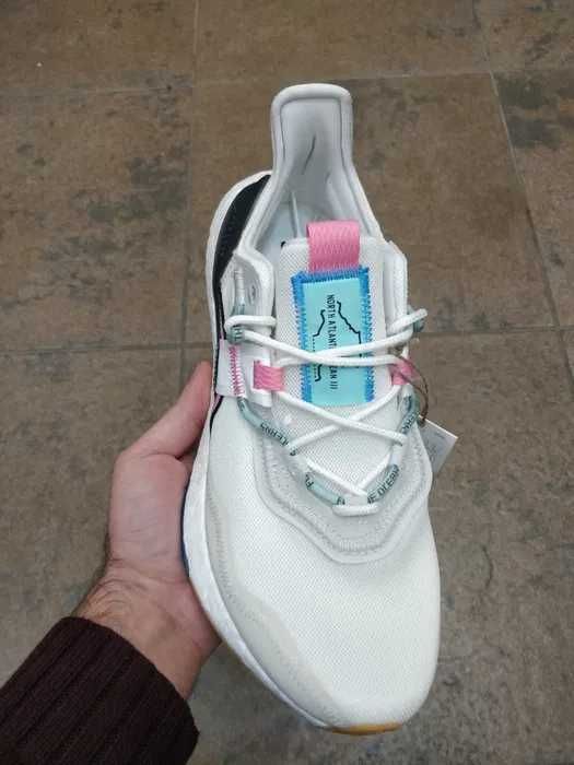 Оригинални маратонки  * ADIDAS ULTRABOOST 22 X PARLEY * EU44 2/3