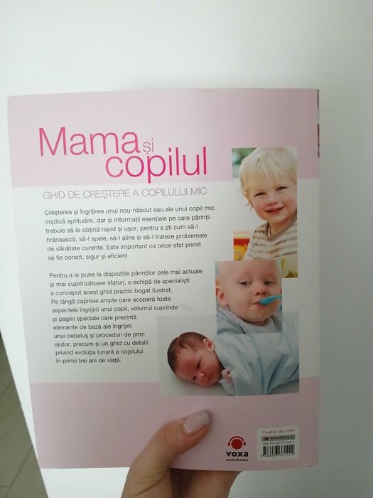 Carte „Mama și copilul – Ghid de creștere a copilului mic” – Litera