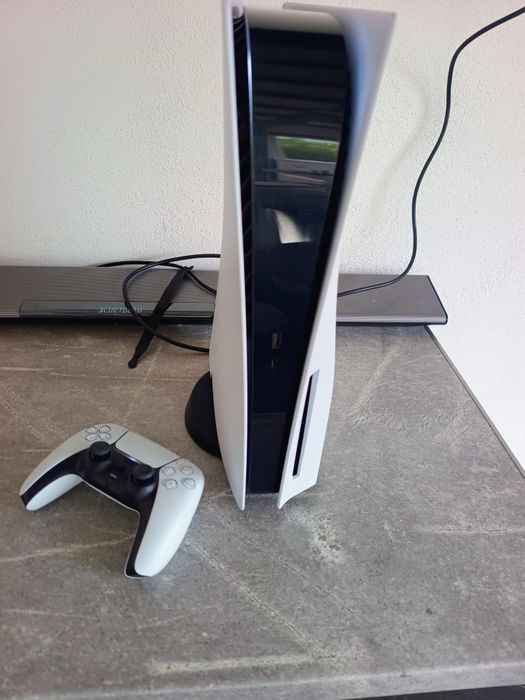 Vând PS5 DiskEdition cu jocuri
