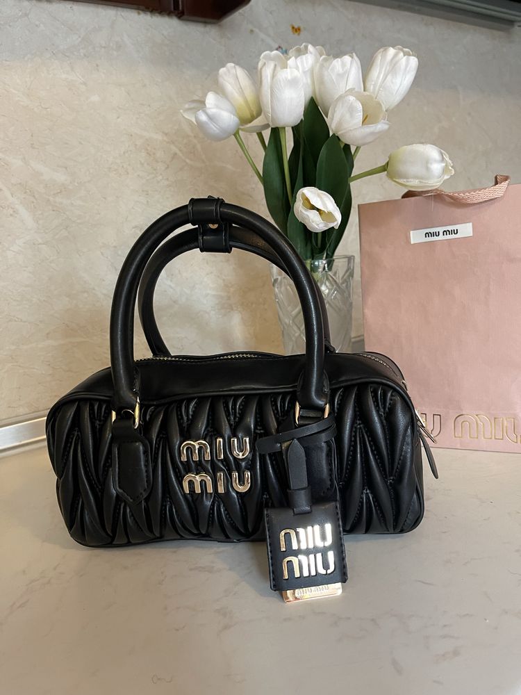 Чанта Miu Miu Arcadie черна