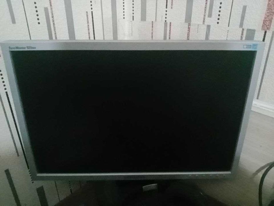 Продаётся 3 монитора