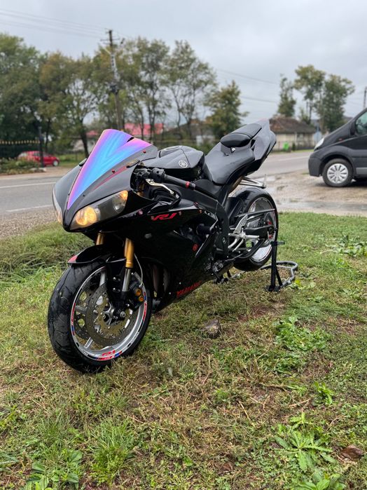 Vând Yamaha r1 rn12