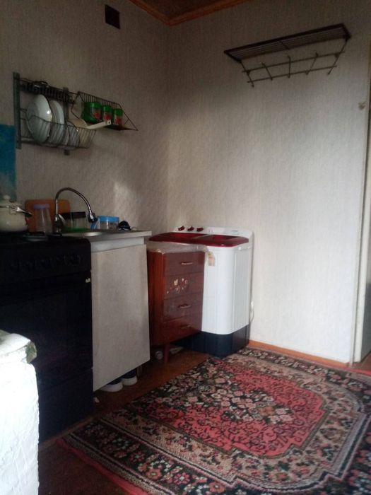 Срочно продаю  1 комнатную галерейного  типа квартиру