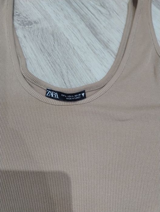 Set topuri/tricouri Zara/Bershka masura M/L