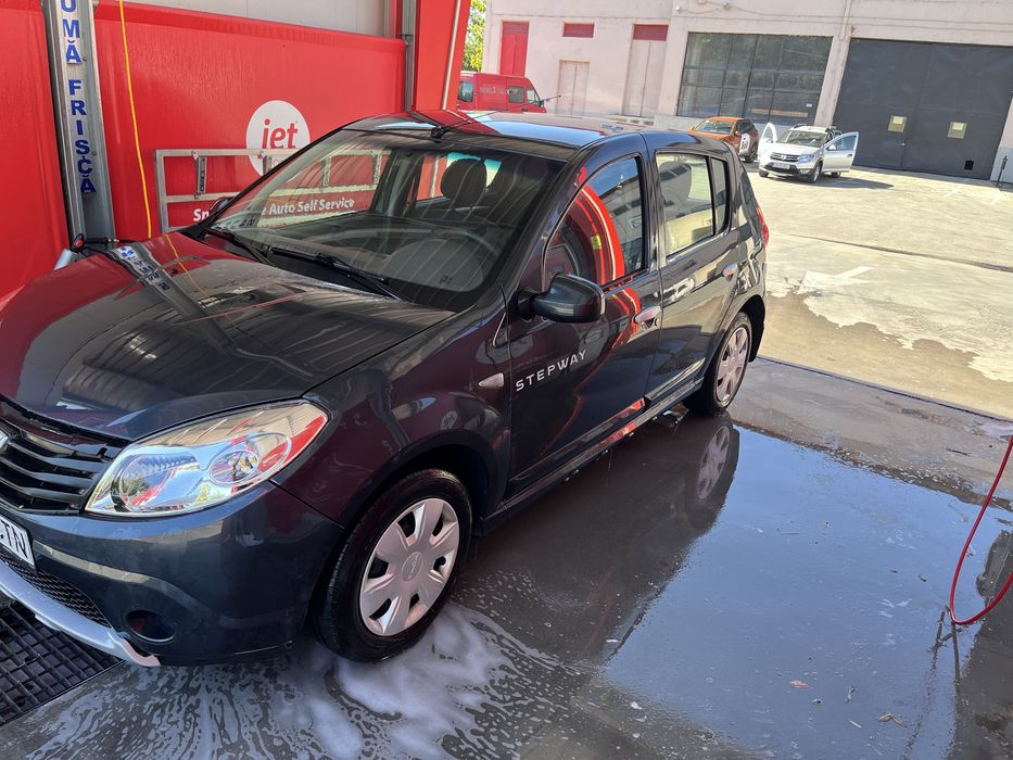 Dacia sandero stepway 1.6 benzina+GPL