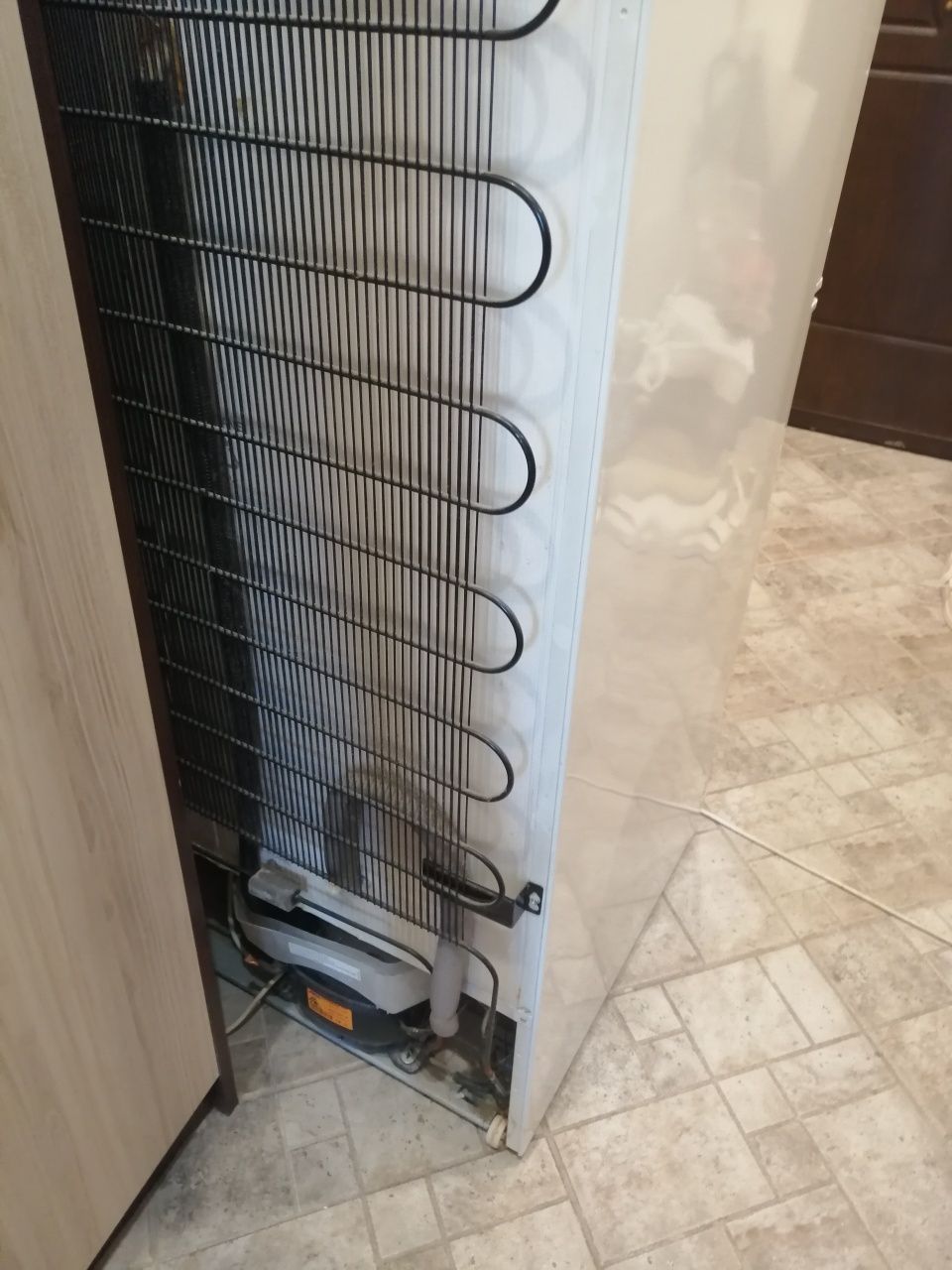 Хладилник Electrolux с долна камера 175см
