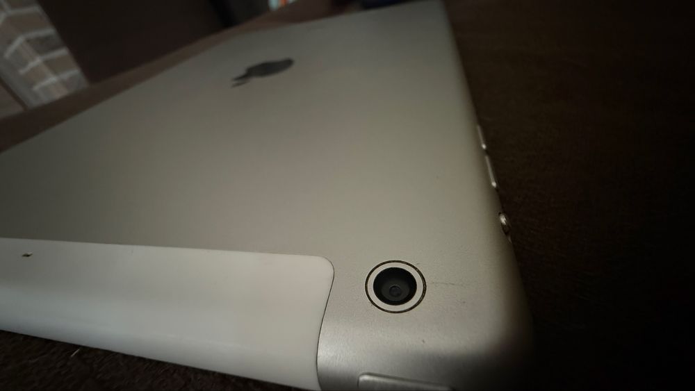 iPad Air Wifi + Celluar / Wi-Fi и мобилни данни