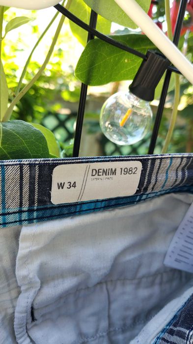 Pantaloni scurti Takko Denim 1982, tip cargo, W34