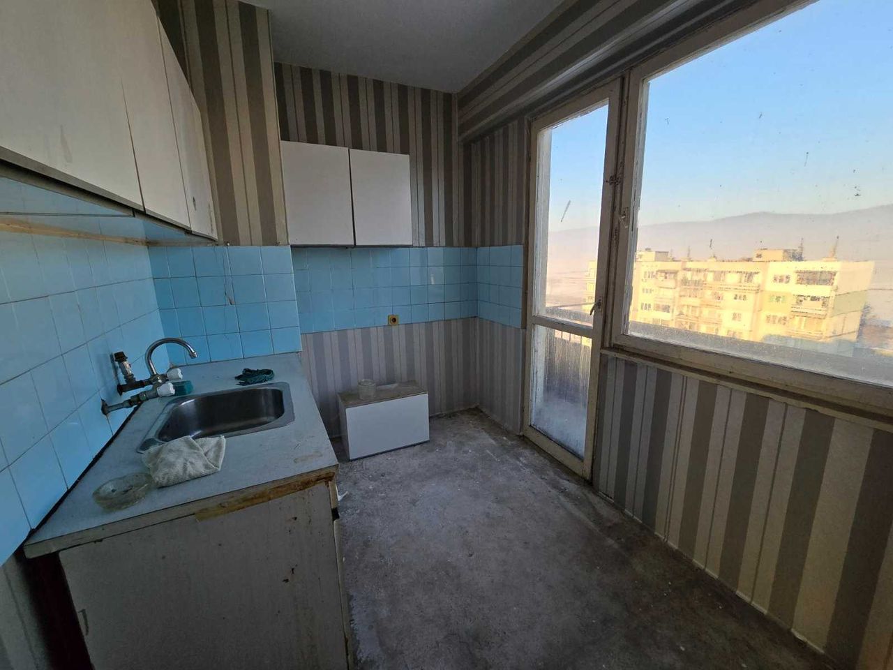 Продава се Двустаен апартамент в Ихтиман - 57 кв.м за 761 €/кв.м - Снимка #11
