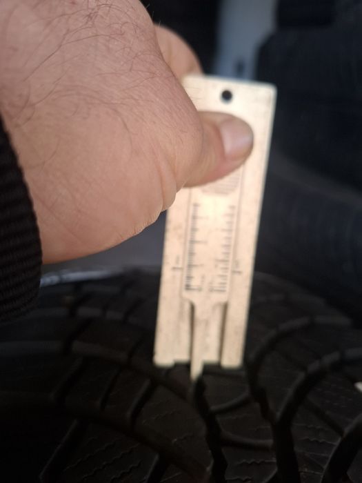 225 50 17дот3819 4броя  kumho като нови цената е за 4бр