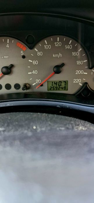 Vând Ford focus 1 ,disel 1.8Tddi