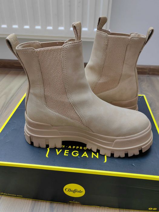 Ghete piele fete bej