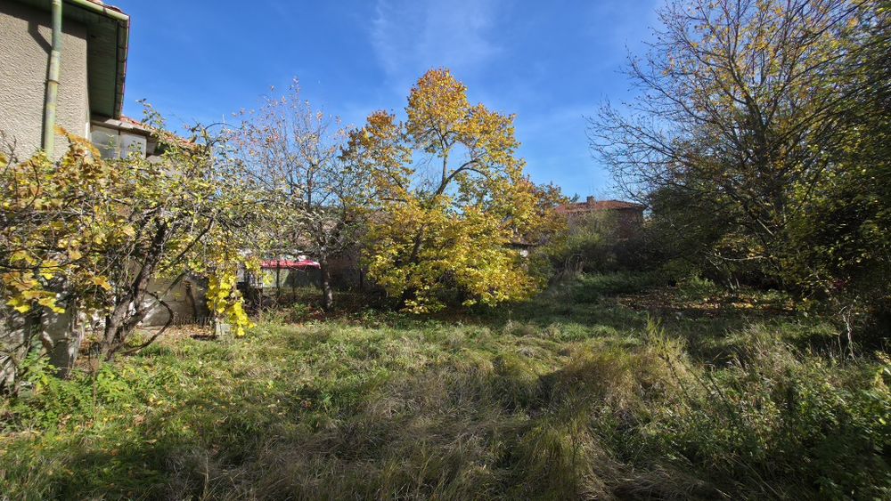 Продава се къща в село Гълъбник, област Перник