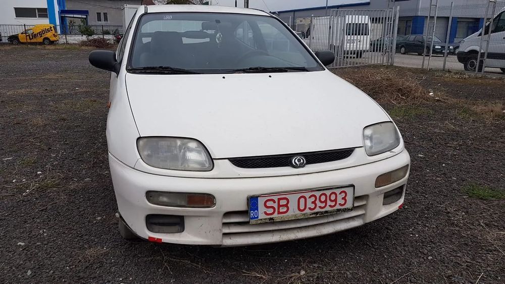 Mazda 323 C/1,3 i