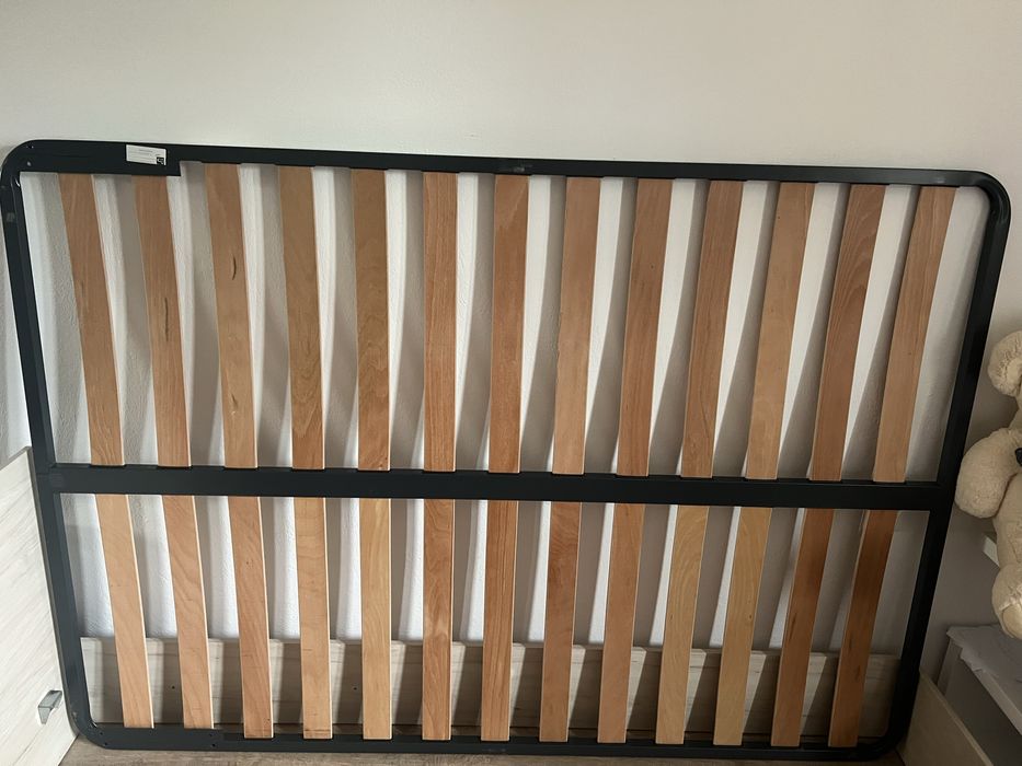 Легло 140/200 с подматрачна рамка и матрак