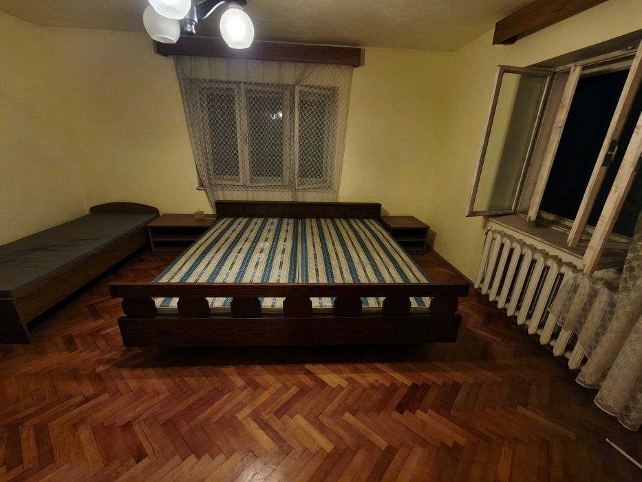 Mobila, dulapuri, paturi, saltele, noptiere la pret fff mic!!! URGENT