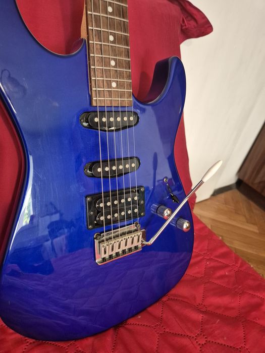Електрическа китара Squier Showmaster