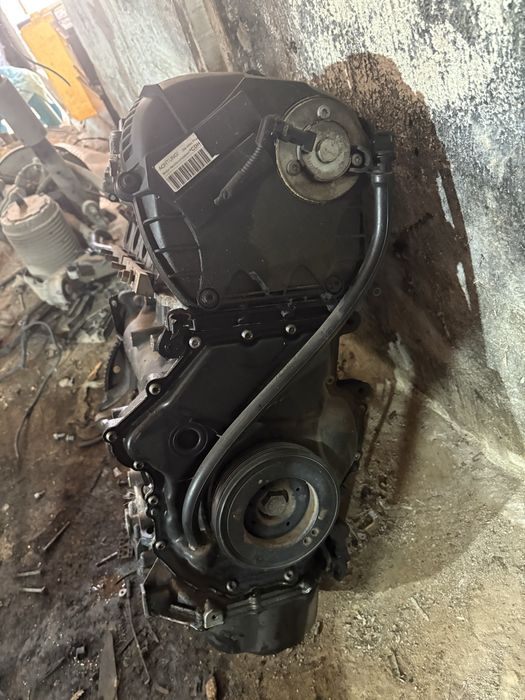 Audi a4 b8 1.8 tfsi Двигател CDH